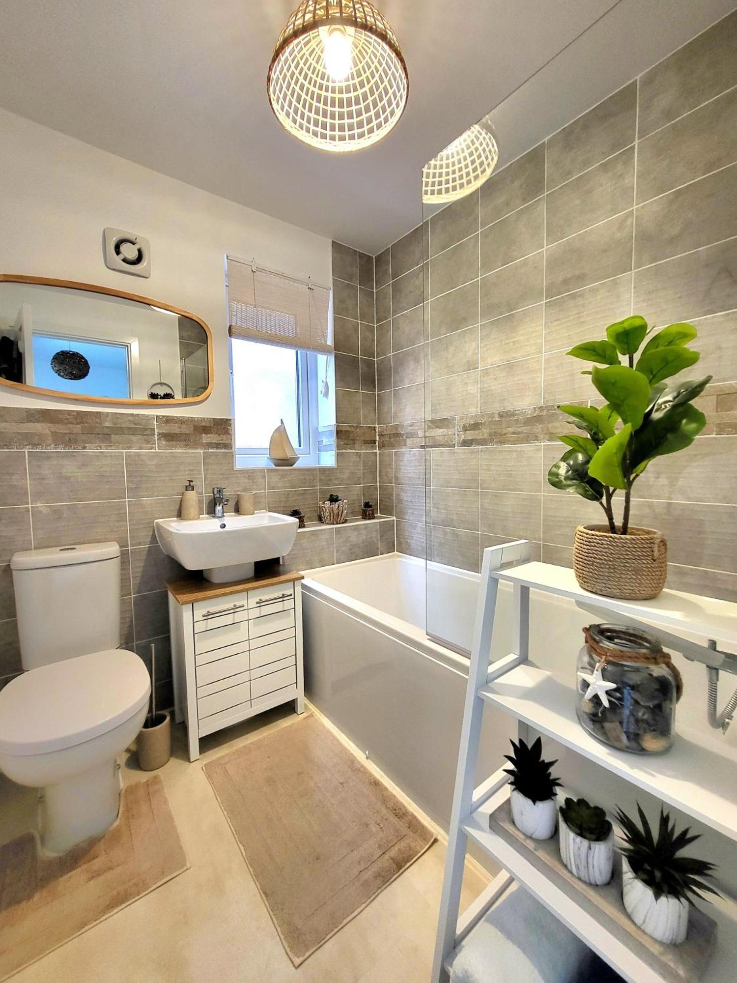 Seaside Beach Themed Home With Garden And Driveway Lytham St Annes Exterior photo